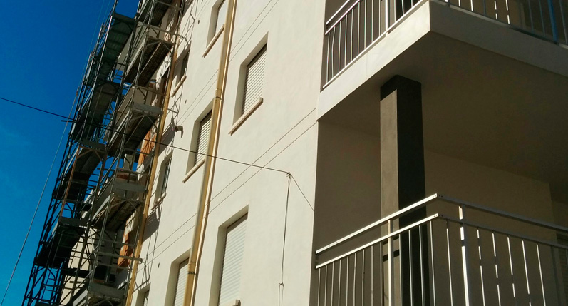 Rehabilitación fachada Edificio San Miguel en Playa Bellreguard | Estudio Arquitectura Roberto Moratal