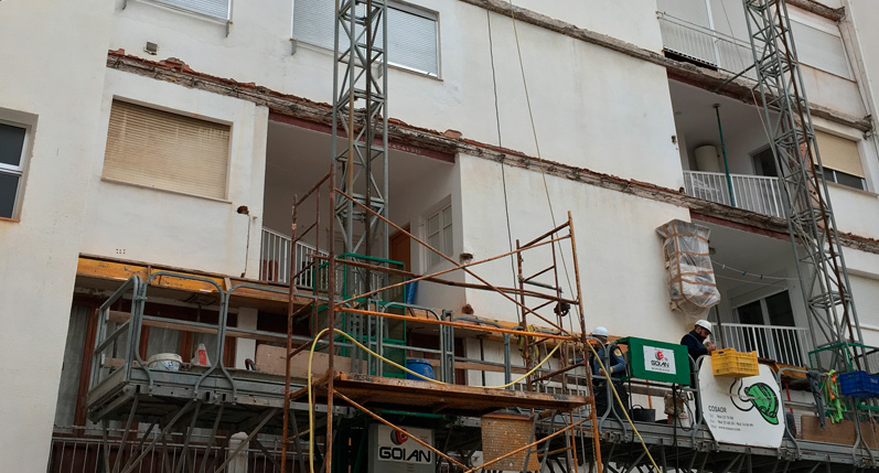 Intervención en fachada trasera Edificio Garbí en Playa de Gandia | Estudio Arquitectura Roberto Moratal